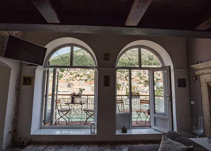 アパート Cativla